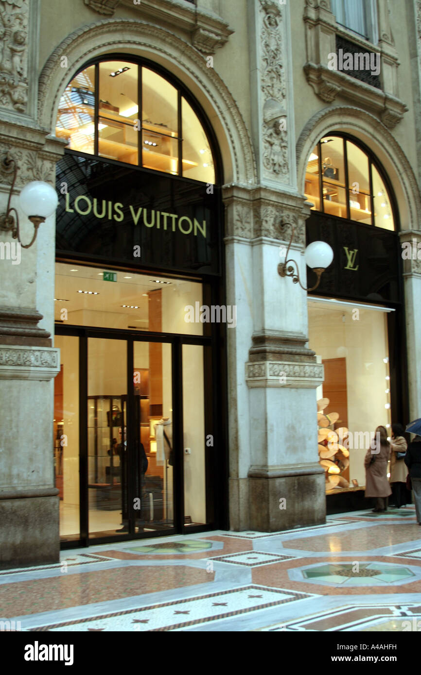 Louis Vuitton shop Milan Lombardy Italy Stock Photo, Royalty Free Image: 10988164 - Alamy
