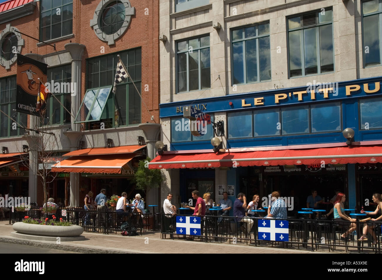Canada Quebec Trois Rivieres Rue des sidewalk cafe Stock Photo