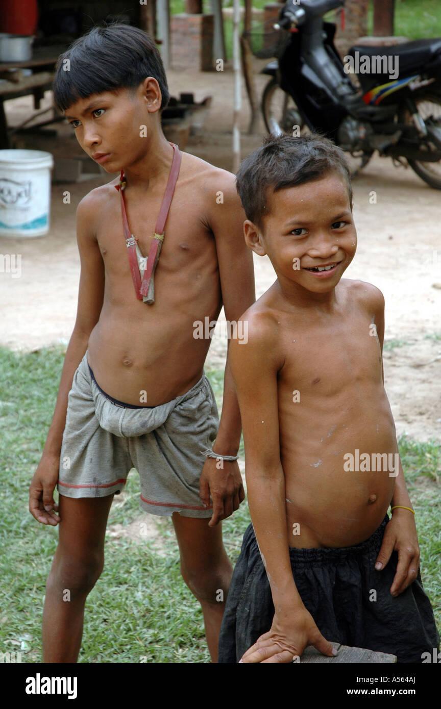 ix2118 cambodia boys kampong thom country developing nation
