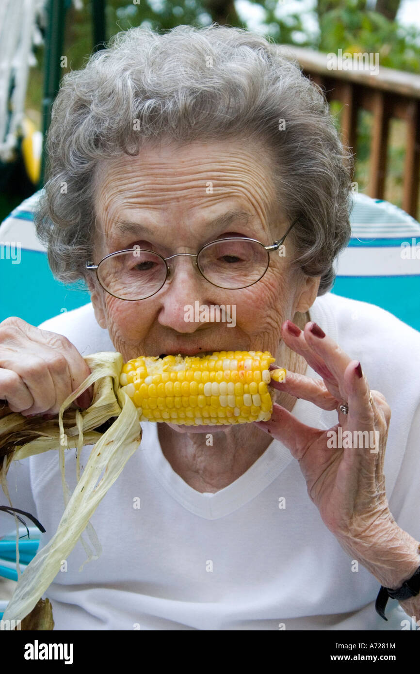 Scouting Report Corn Elder r/eagles