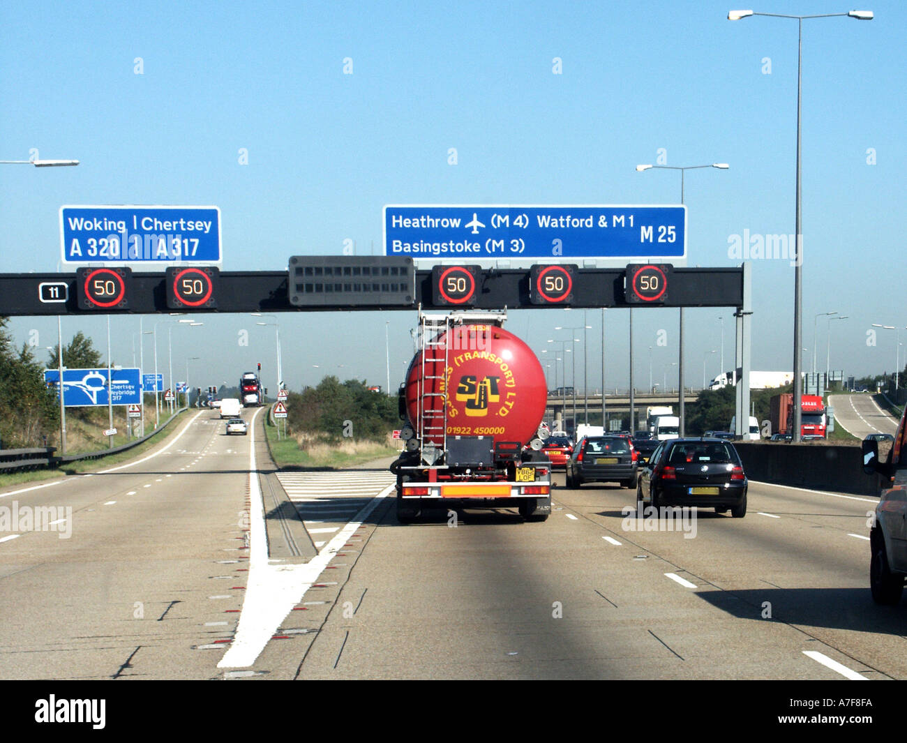 m25-motorway-junction-11-slow-moving-tra