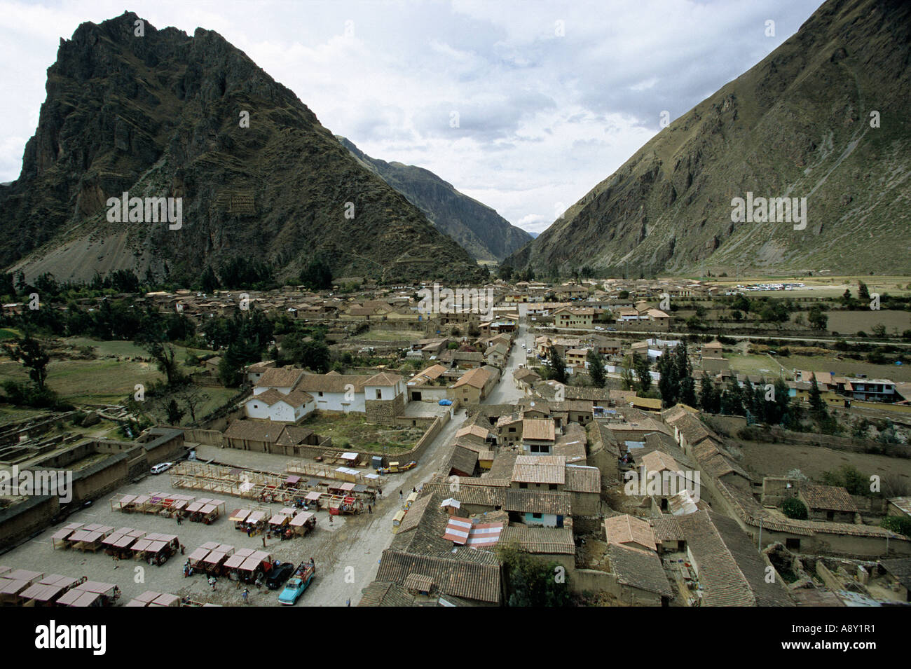 Another area of the modern town of ollantaytambo (peru). un ... Ville moderne