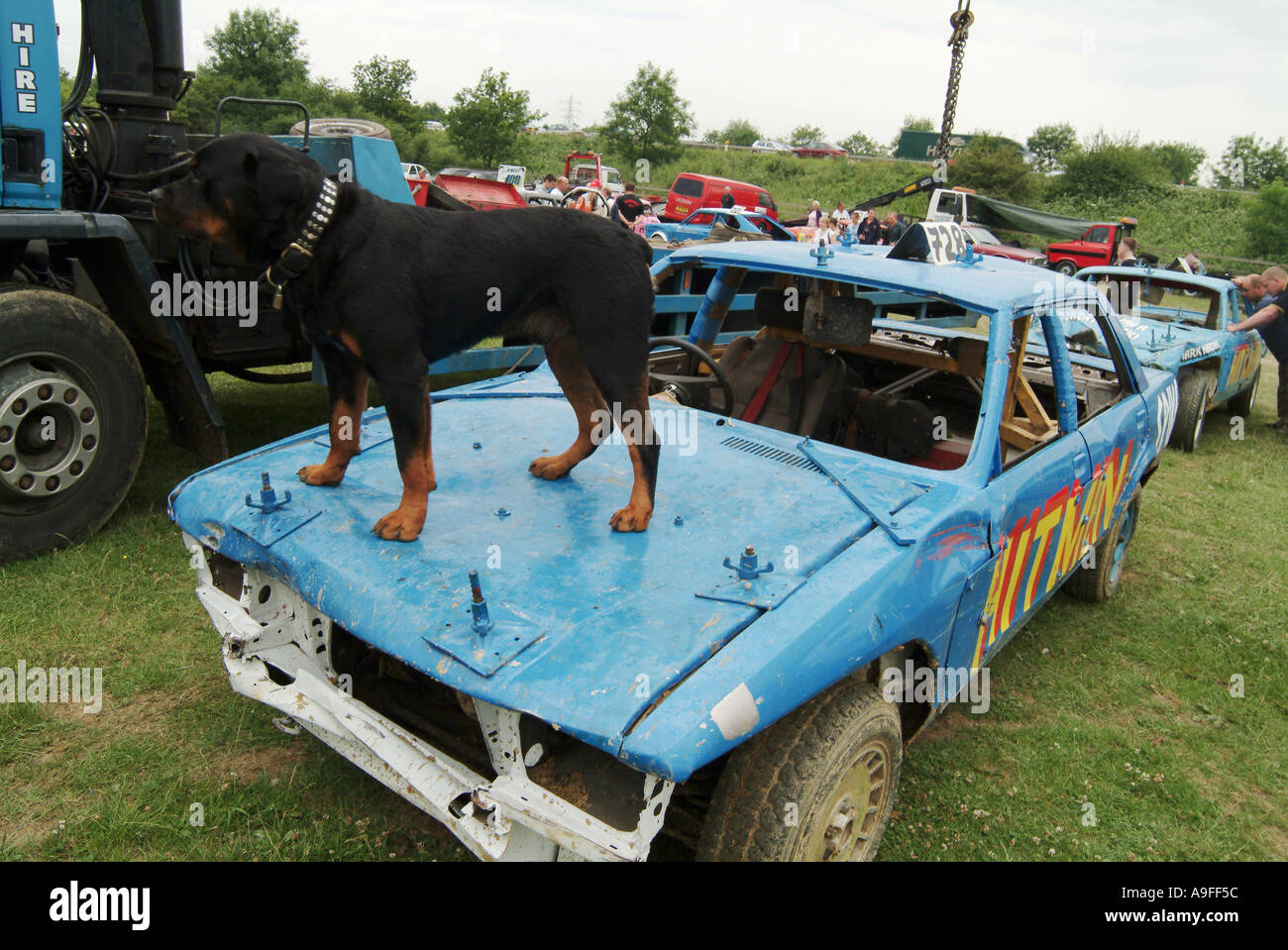 What is junk car racing?