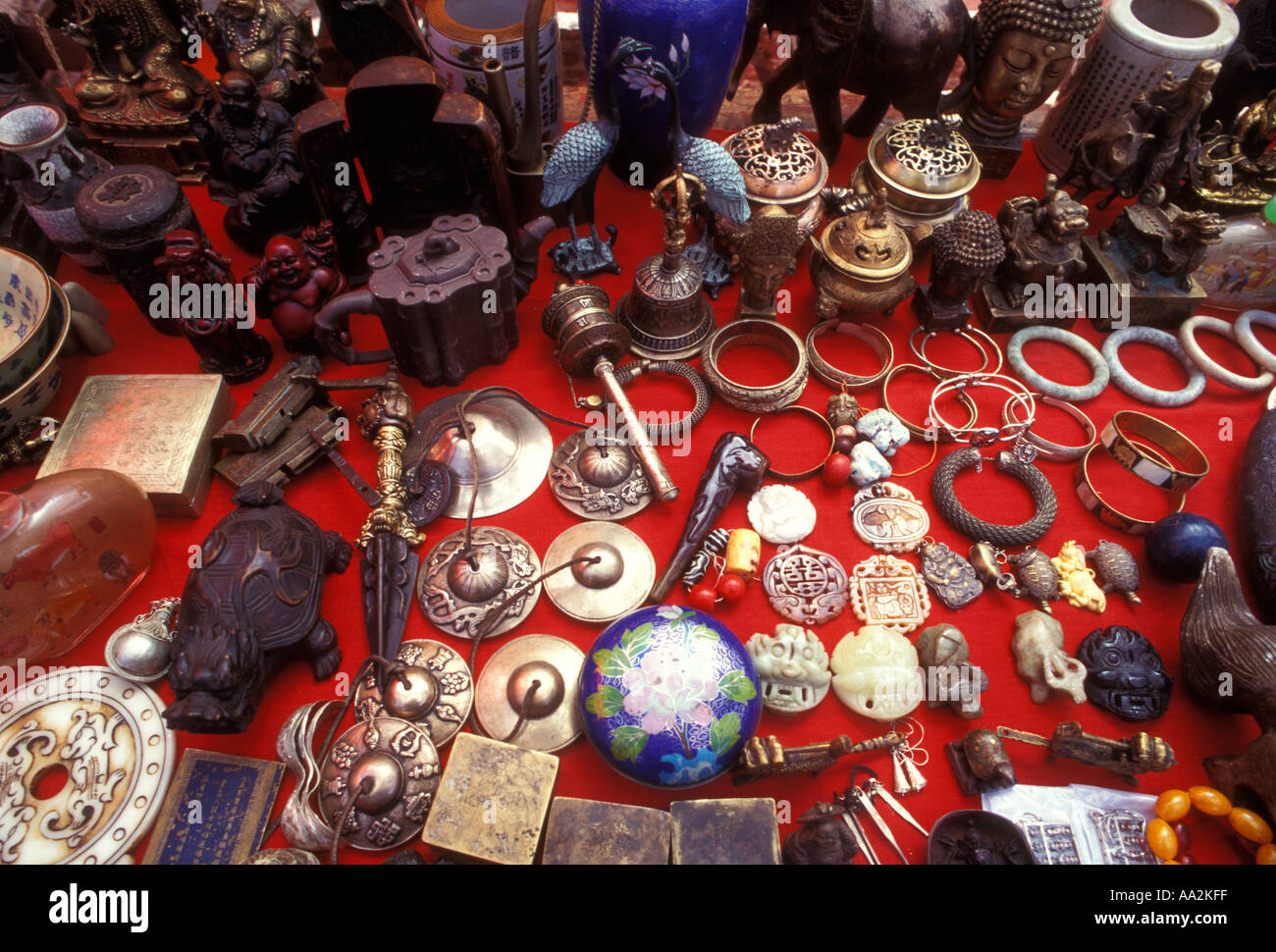antique vendor, selling antiques, souvenirs, collectibles Stock Photo