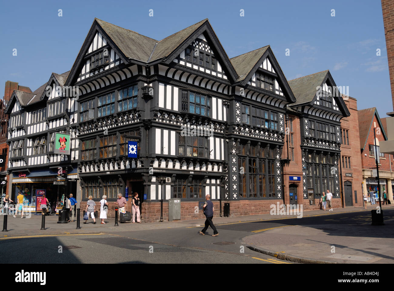 Tudor Architecture chester. tudor black and white half timbered tudor buildings at Tudor Architecture chester. tudor black and white half timbered tudor buildings at