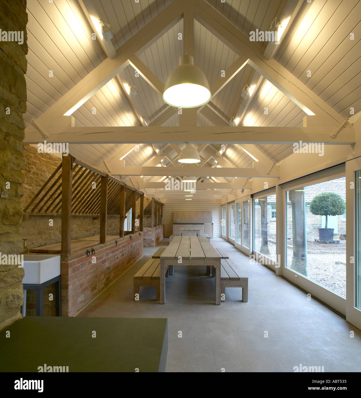 Daylesford Organic, Empty Shops, MoretoninMarsh, Cotswolds Stock