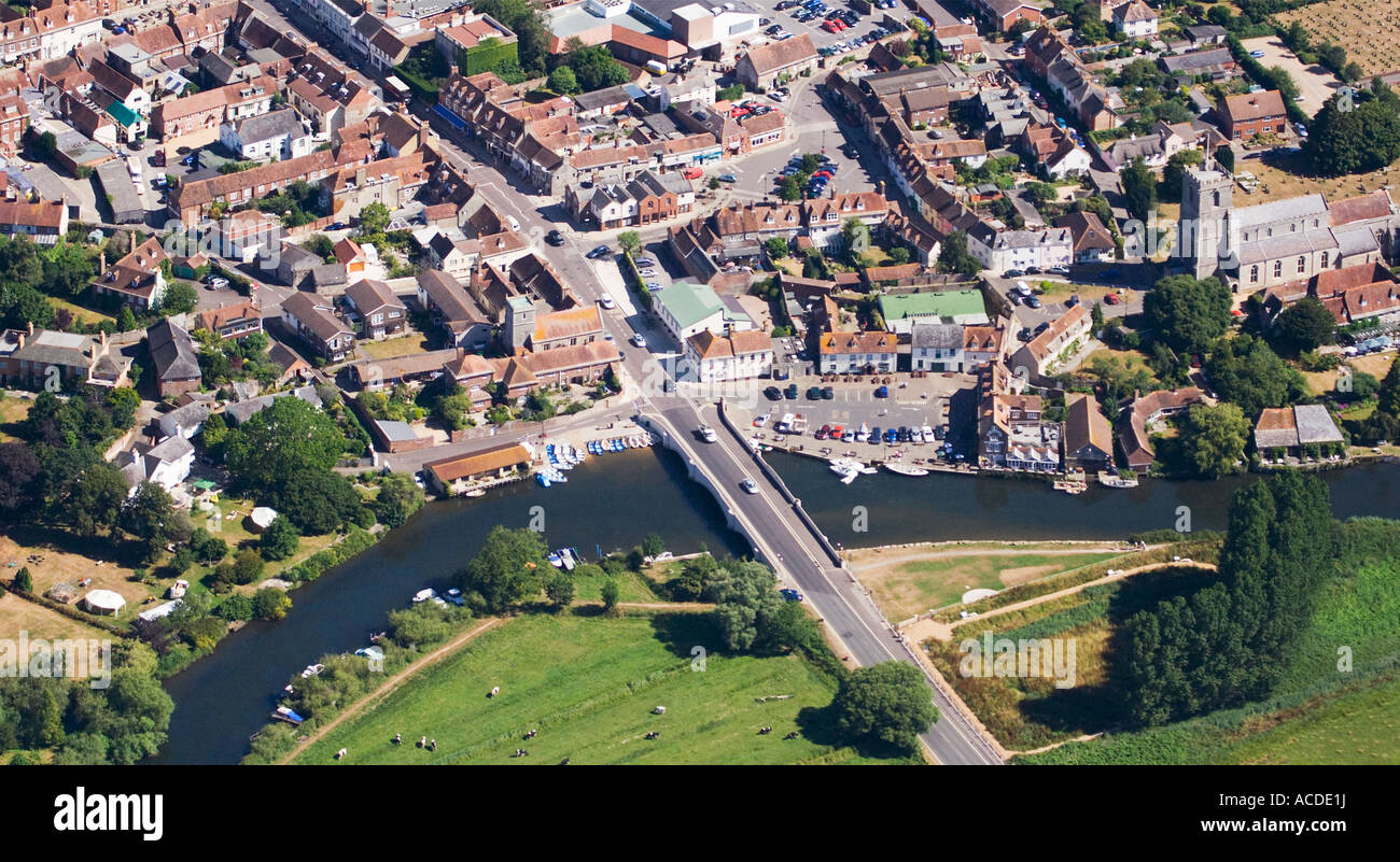 Aerial view. Wareham town quay. Street layout. Pubs, shops, houses