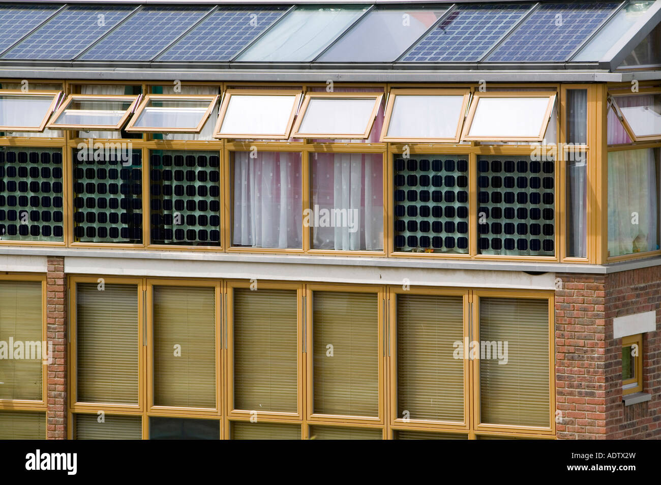 Bedzed the UK s largest eco village Beddington London UK Stock Photo