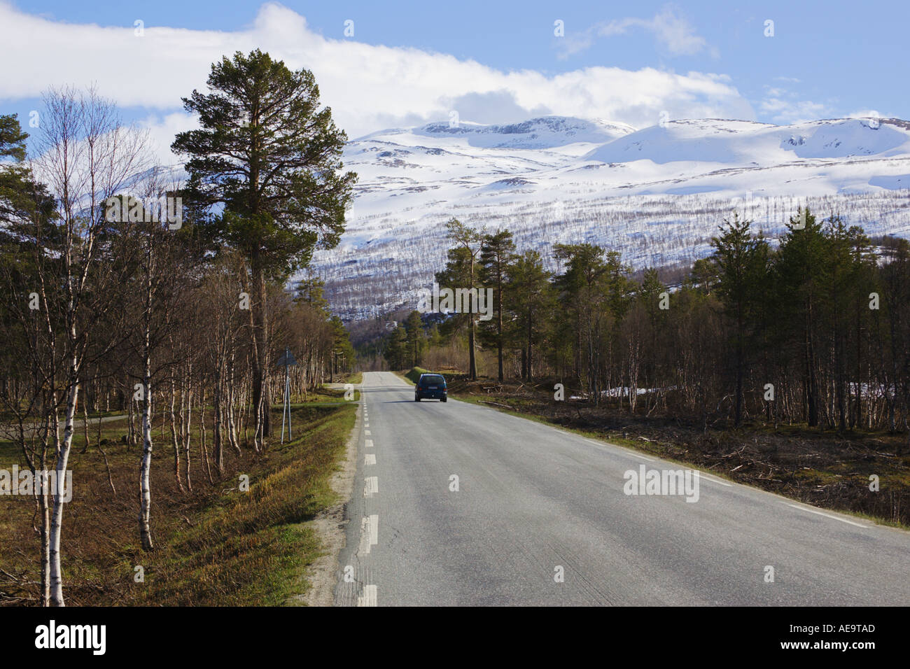 arctic-highway-e6-at-ovre-raufjellfossen
