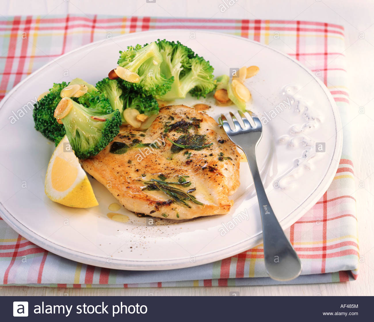 Chicken escalope with herbs & broccoli with almonds (GLYX diet Stock