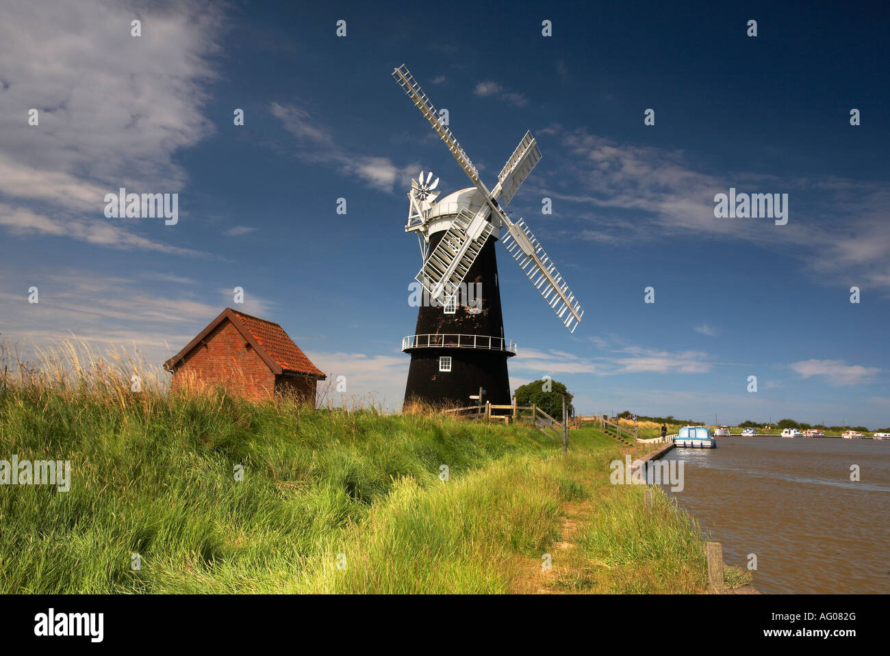 berney-arms-mill-on-the-norfolk-broads-A