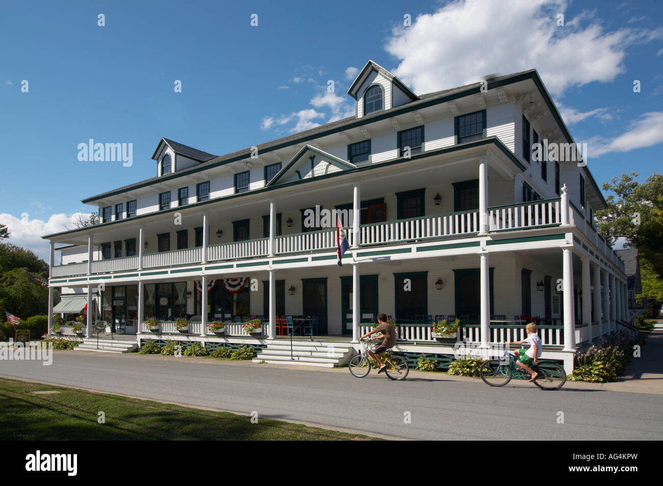 thousand island park chat The wellesley hotel will be reopening for the 2018 season on thursday, may 24th the ti park family is pleased to welcome back david gilberg and carla goncalves as an encore to last year’s successful season. thousand island park chat The wellesley hotel will be reopening for the 2018 season on thursday, may 24th the ti park family is pleased to welcome back david gilberg and carla goncalves as an encore to last year’s successful season.