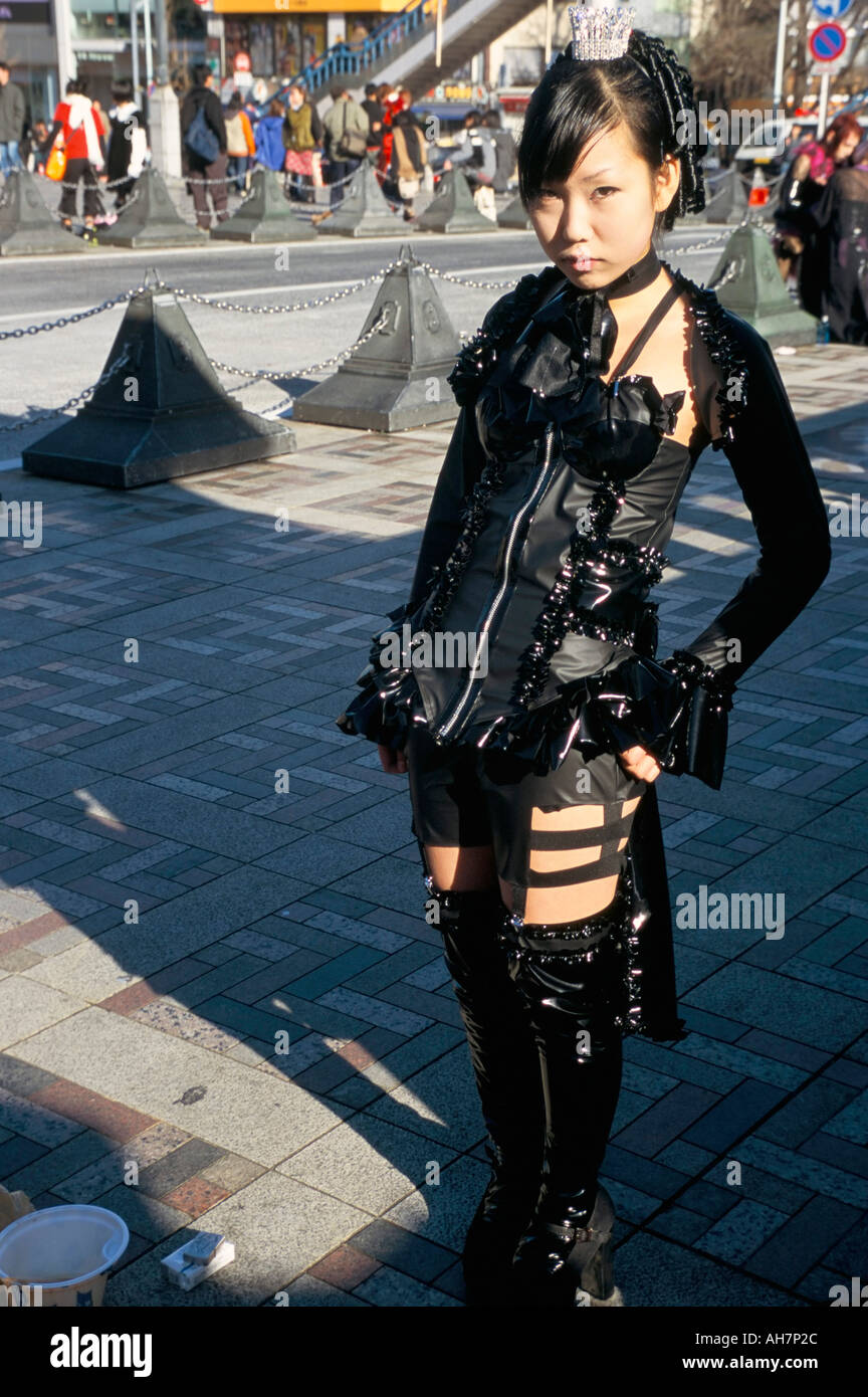 showing-subculture-japan-tokyo-teen-girl