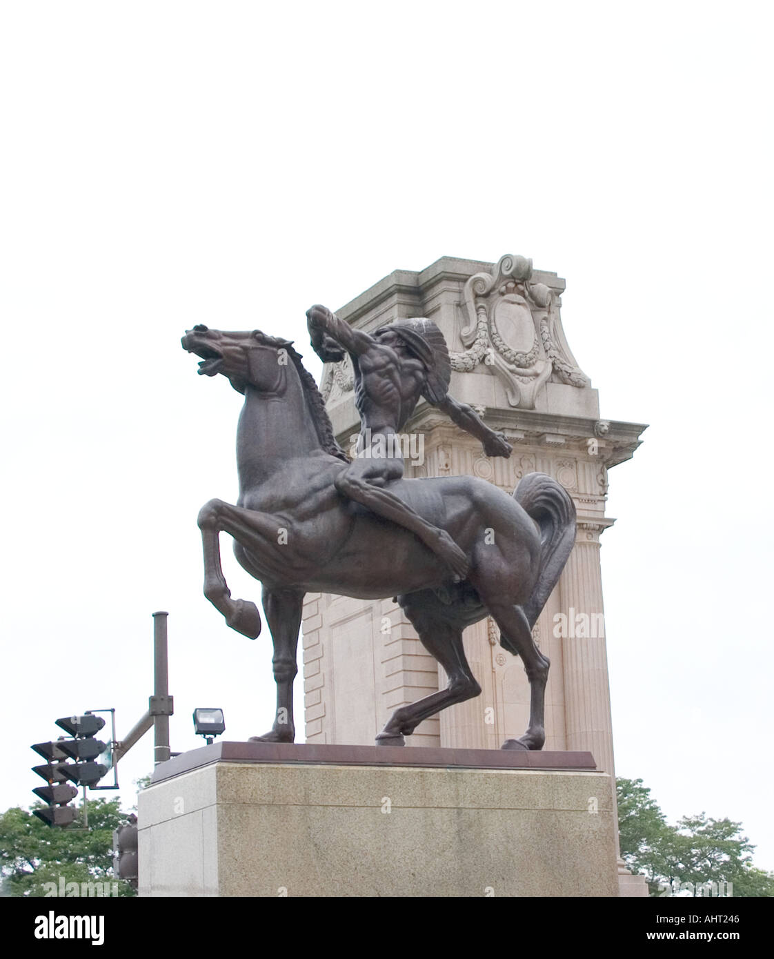Sculpture at the entrance to Grant Park on Michigan Avenue. Chicago