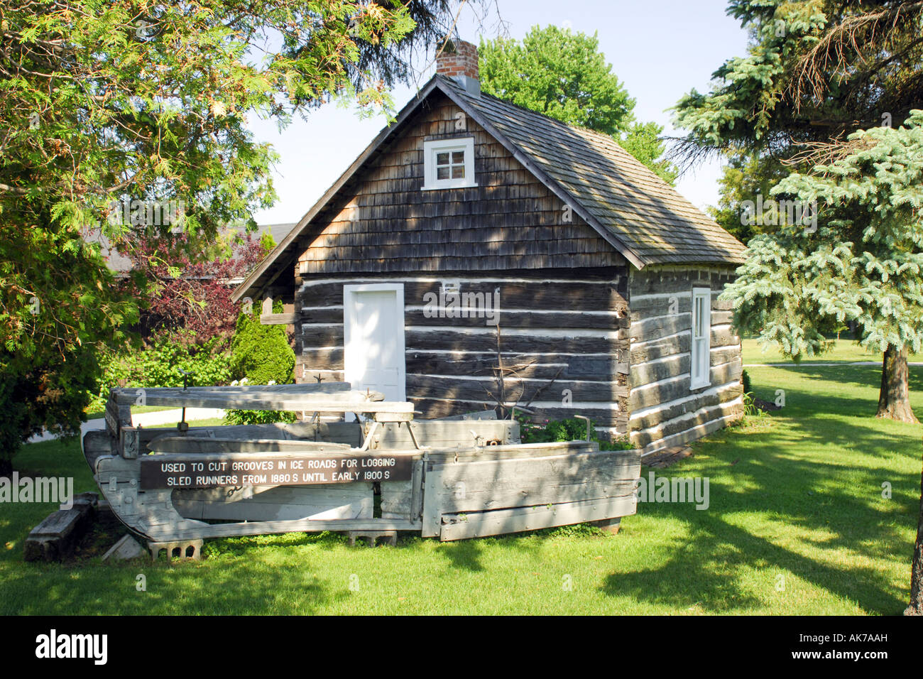 Canadian style log house Canadian style log house