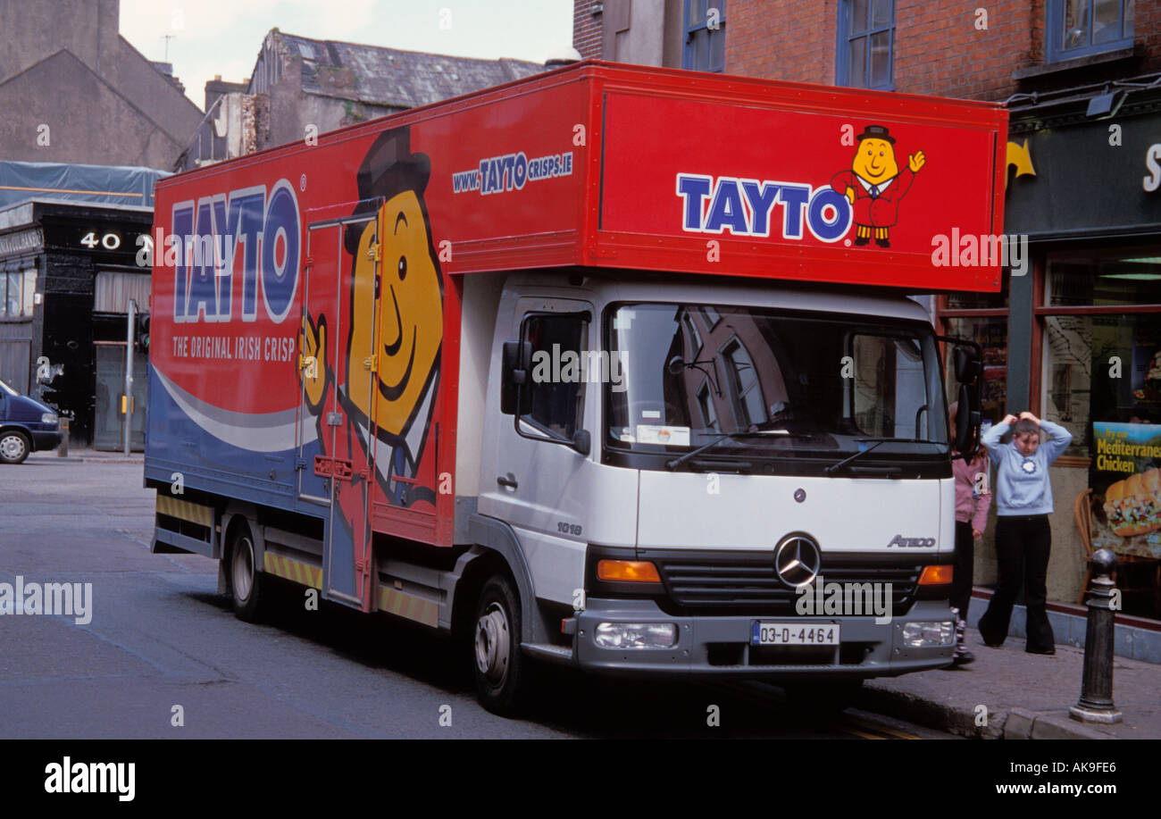 cork-city-ireland-tayto-potato-crisp-chip-delivery-AK9FE6.jpg