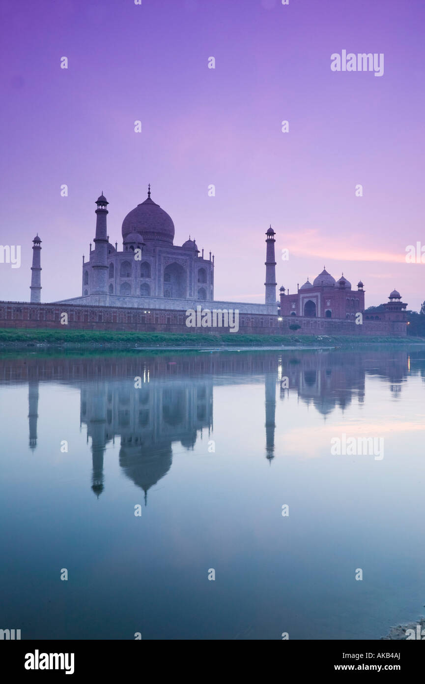 India Uttar Pradesh Agra Taj Mahal Yamuna River Stock Photo Alamy