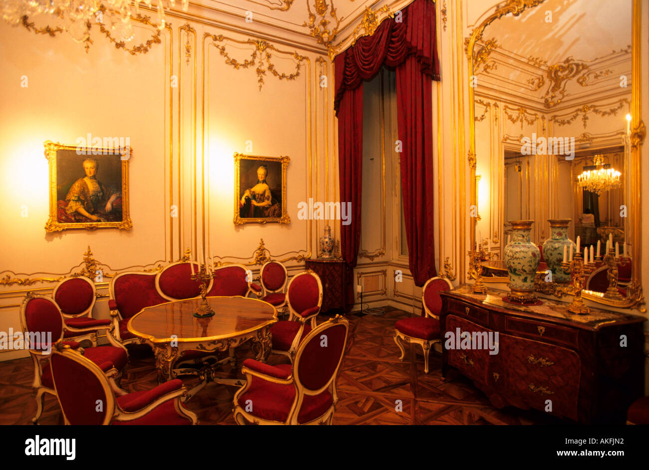 Schloss schönbrunn, kinderzimmer stock photo, royalty free image ...