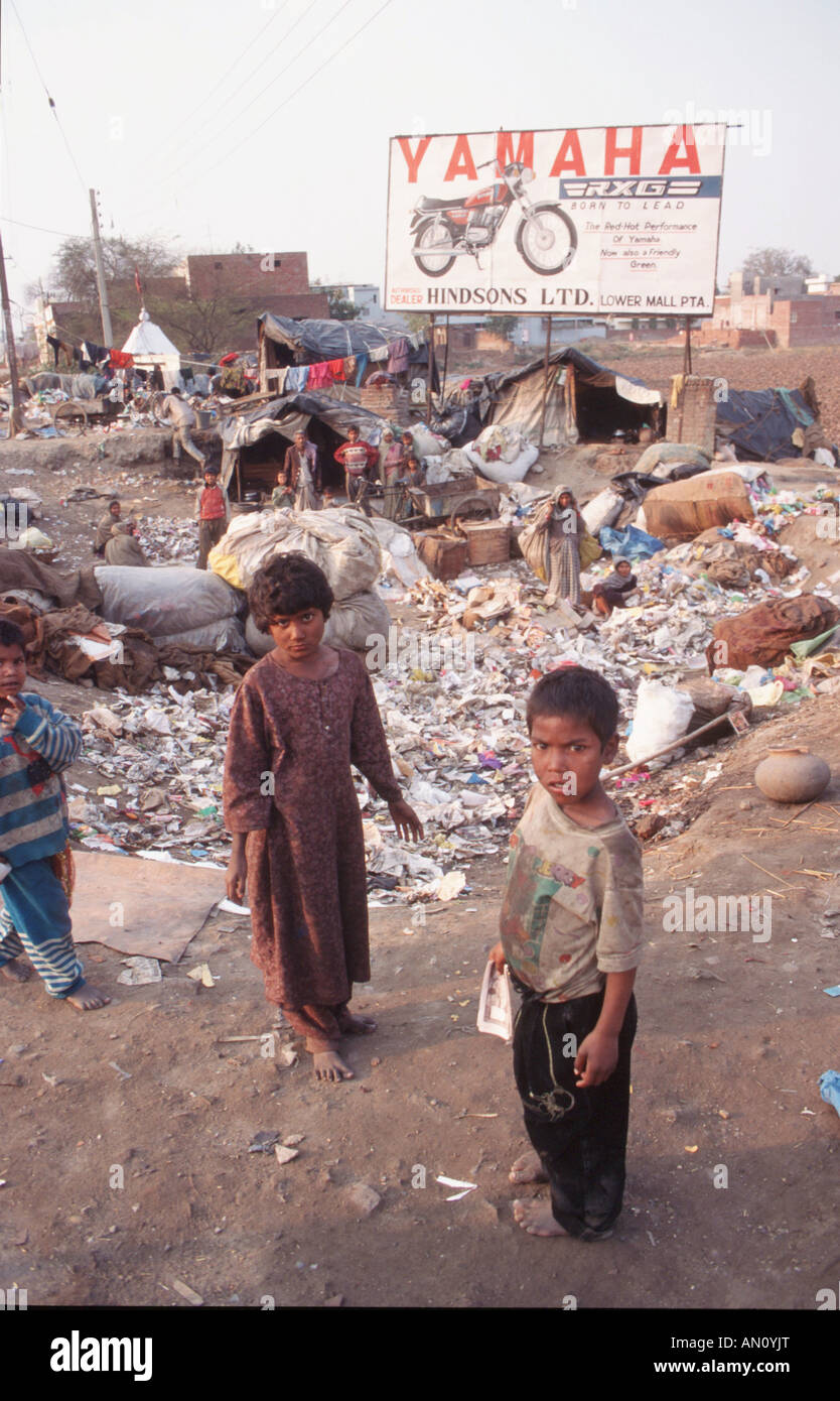 Young children in Shanty town on outskirts of Patiala, Punjab, India