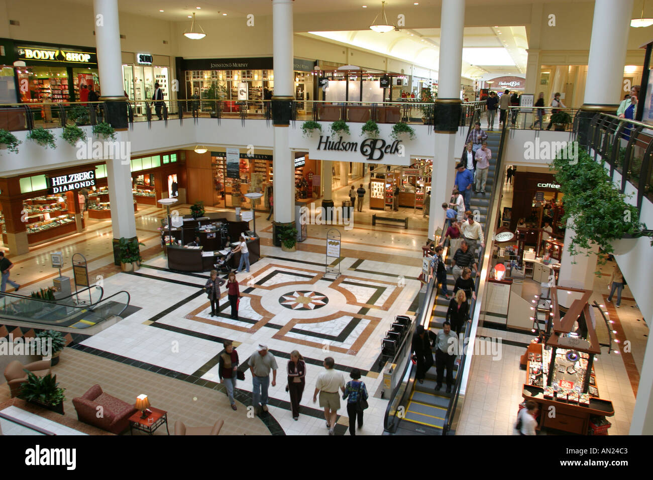 Raleigh North Carolina Crabtree Valley Mall largest shopping center