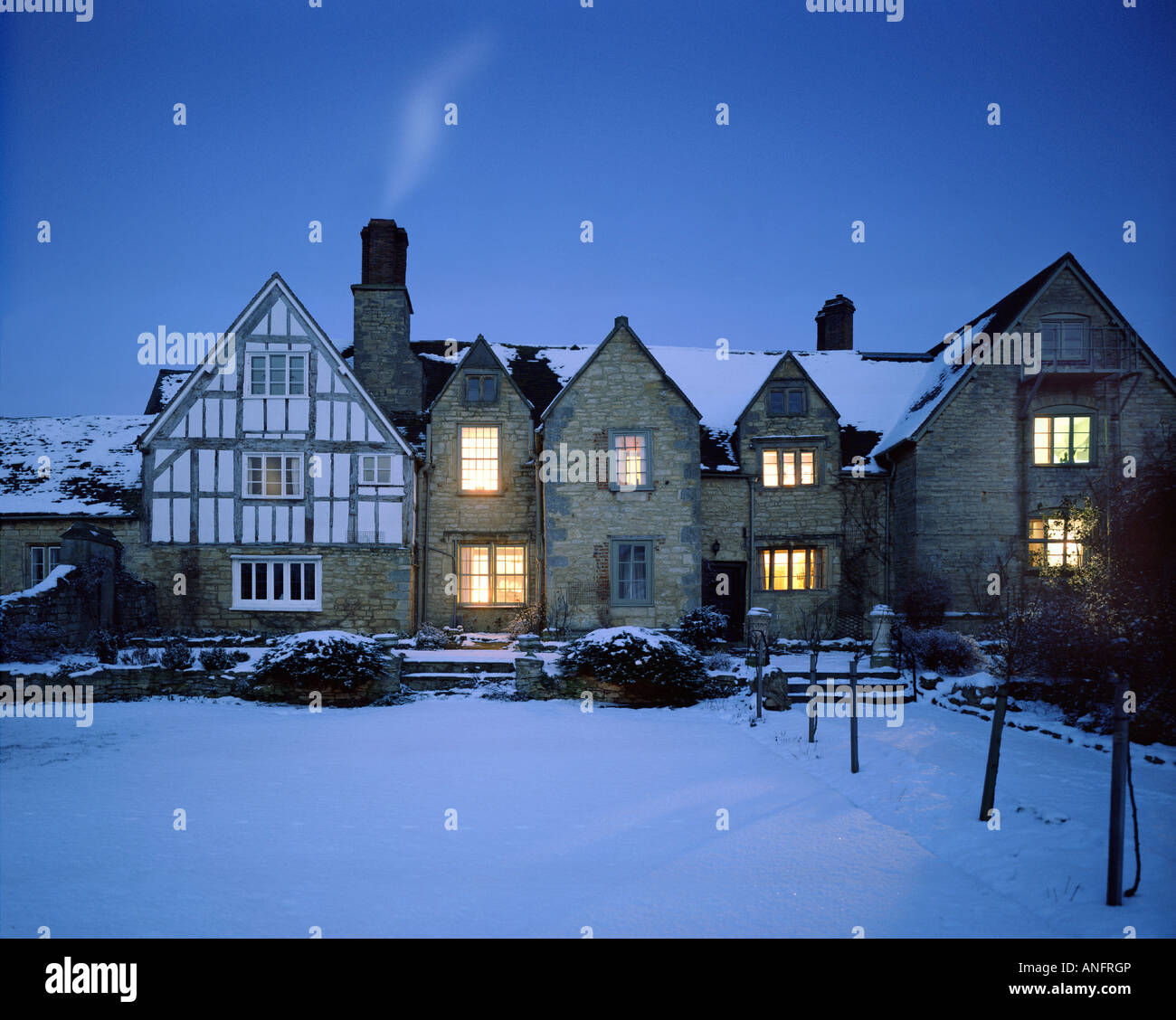 GB WORCESTERSHIRE Bredons Norton Manor at night Stock Photo, Royalty