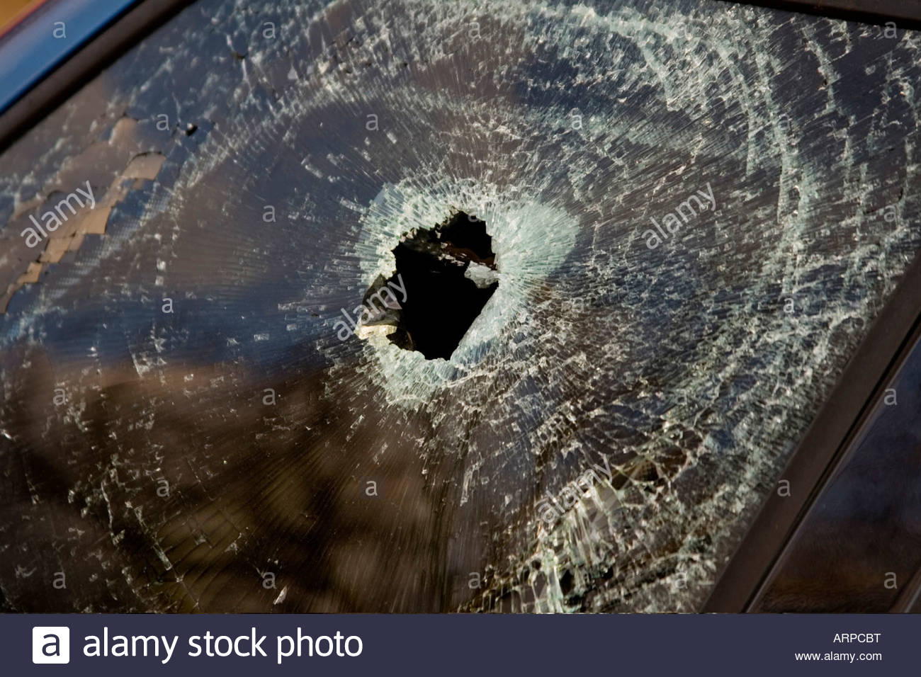 car, window, broken, vandalism, robbery, insurance, security, secure