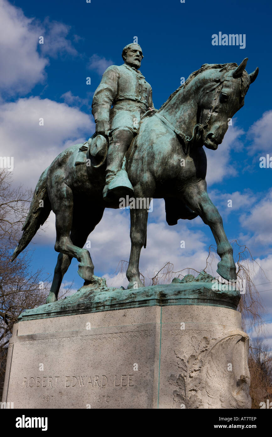 A statue of Confederate General Robert E Lee is the center piece of
