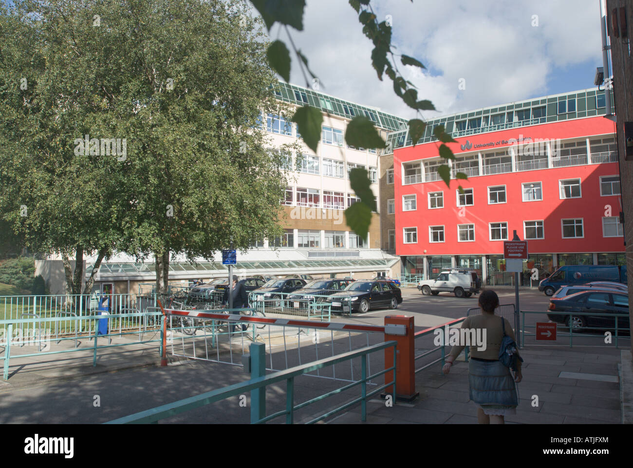 University Of Bedfordshire Luton Campus Stock Photo: 16331371 - Alamy