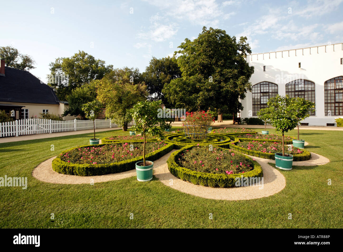 Bad Muskau, Landschaftspark (Park Muzakowski), Rosengarten vor der