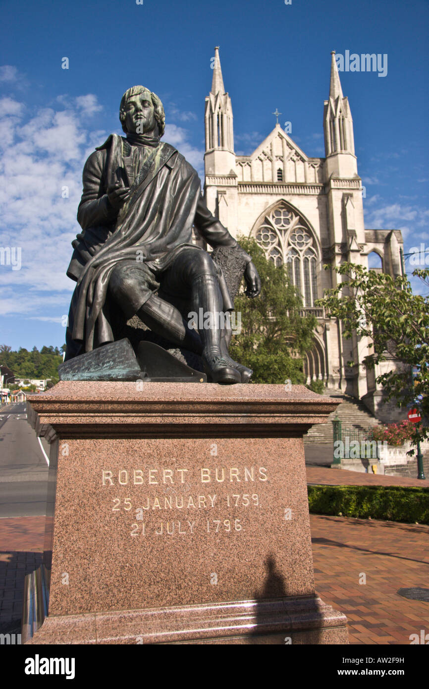 Robert Burns statue and Dunedin Cathedral, Dunedin, New Zealand Stock
