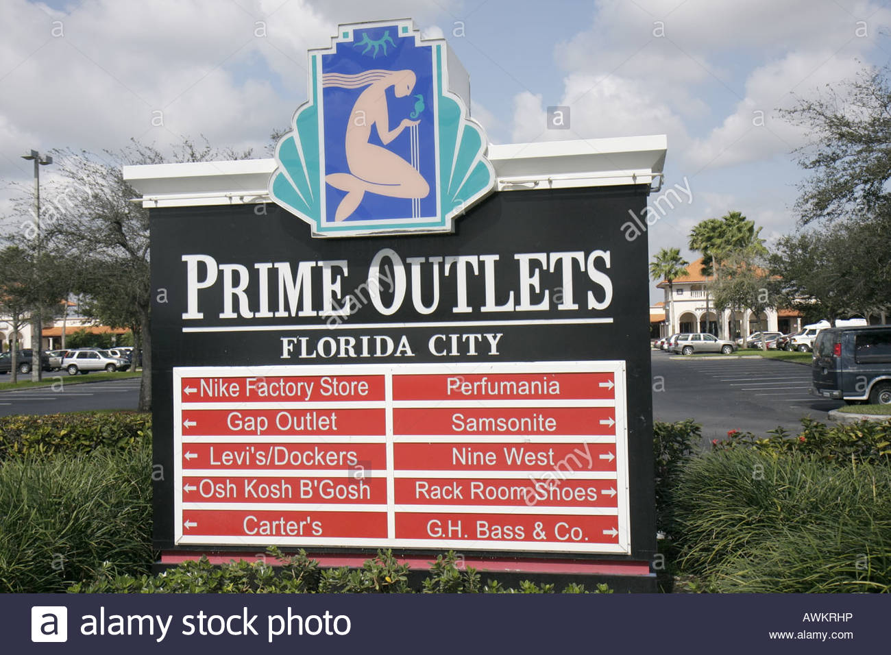 Travelers who viewed Orlando Vineland Premium Outlets also viewed Orlando Premium Outlets Ford's Garage Vineland, Located in the Orlando Premium Outlets, is your top pit stop for the most delicious prime burgers, comfort food and delectable deserts. Conveniently located on the North end of International Drive off exit 75A from I