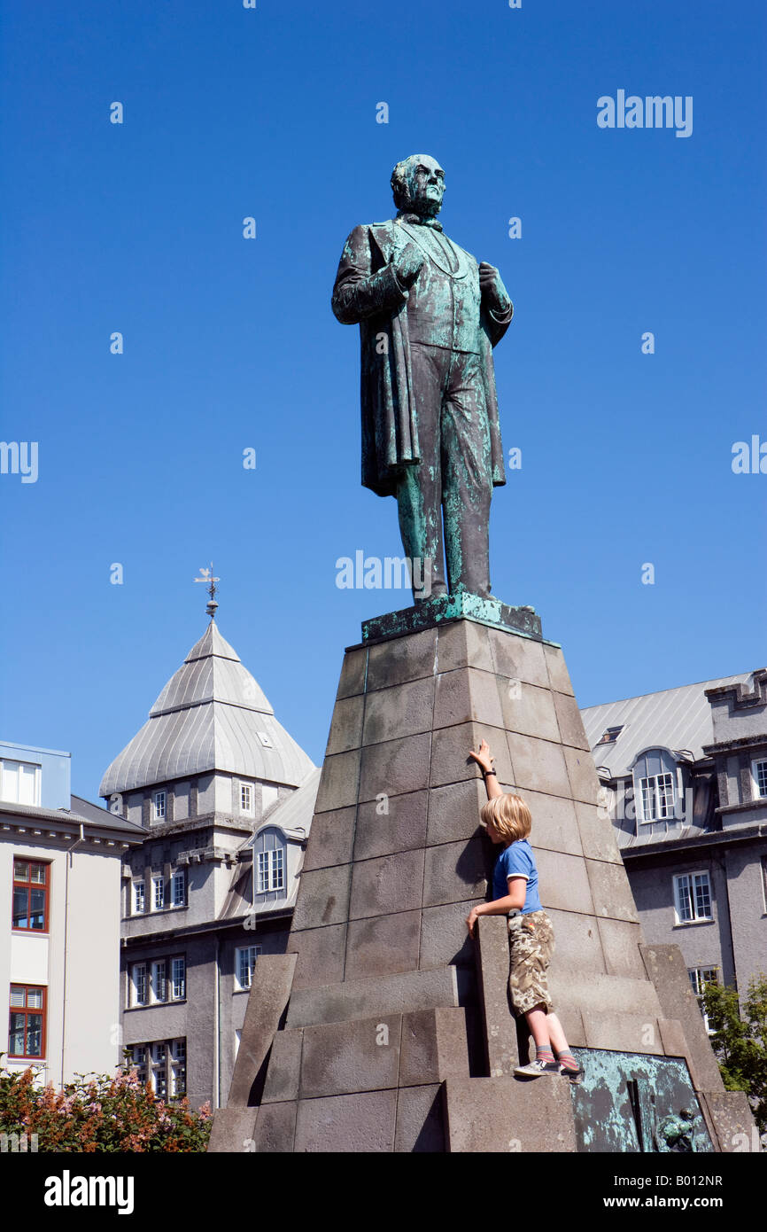 Iceland, Reykjavik. The statue of Jon Sigurdsson sits in the centre