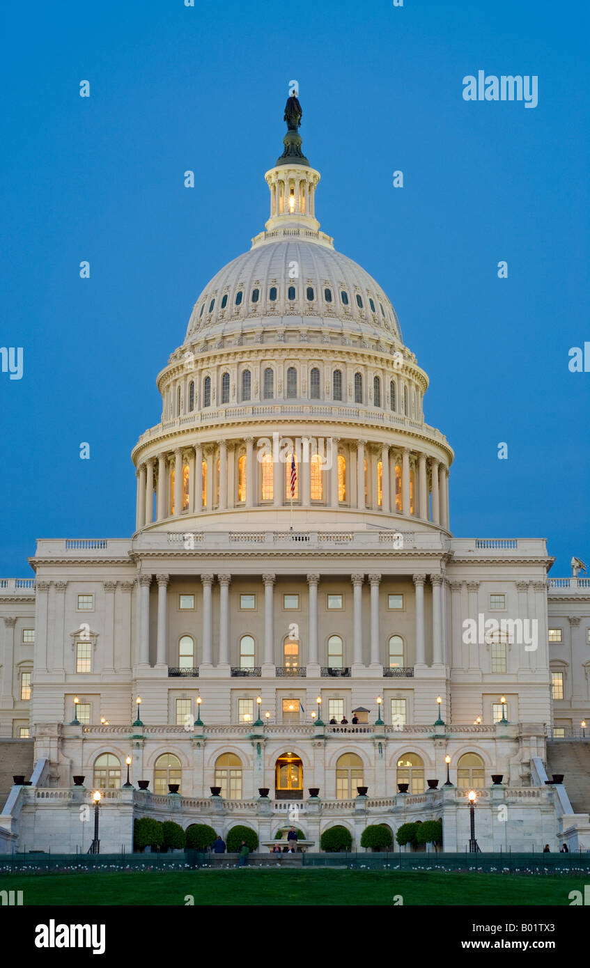 The US Capitol Building, which houses the American Congress, at dusk