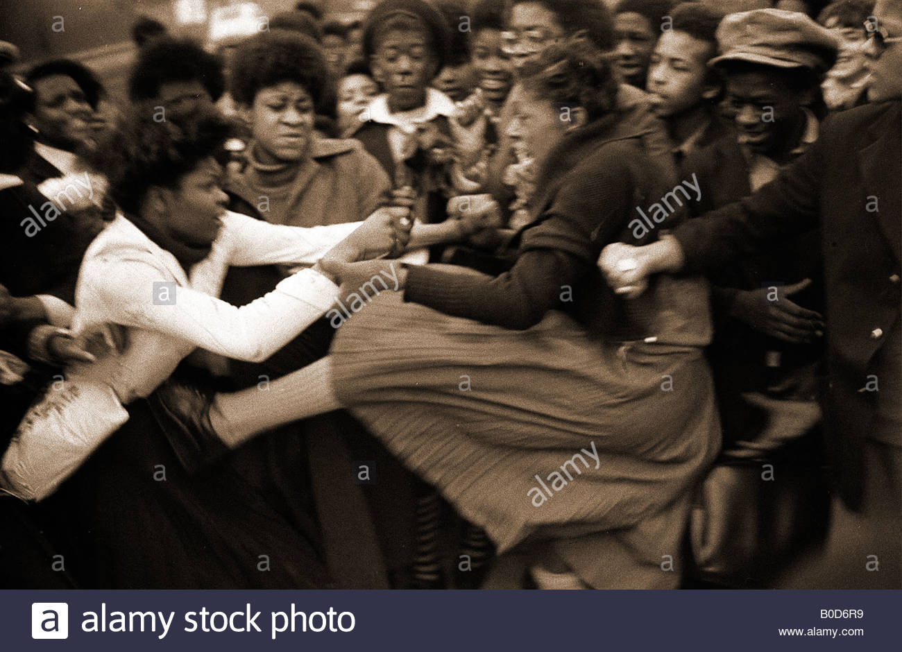 Street fights women girls violence disorder fury London England Stock Photo, Royalty Free