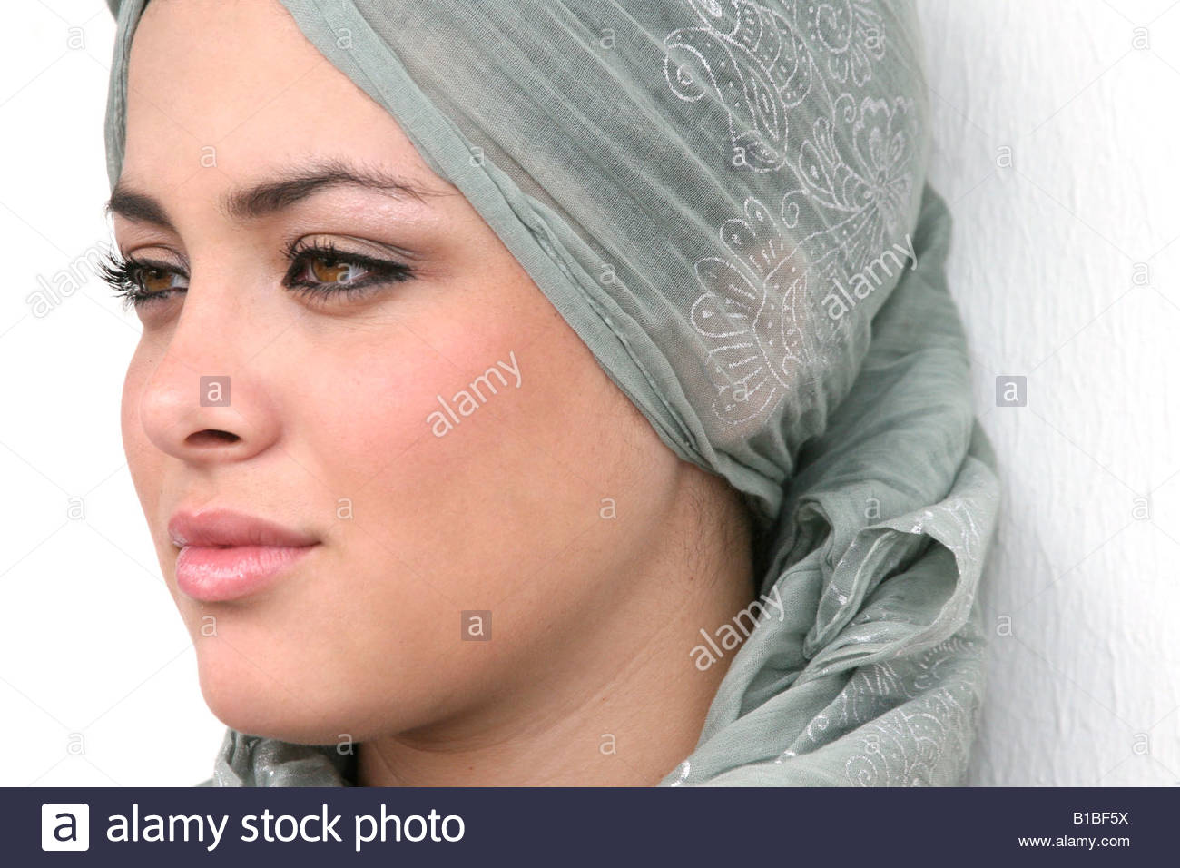 indian head single muslim girls Why do indian men shave their heads it refers to the shaving off the first hairs on the head of the its not the fact that indian girls do not shave . indian head single muslim girls Why do indian men shave their heads it refers to the shaving off the first hairs on the head of the its not the fact that indian girls do not shave .