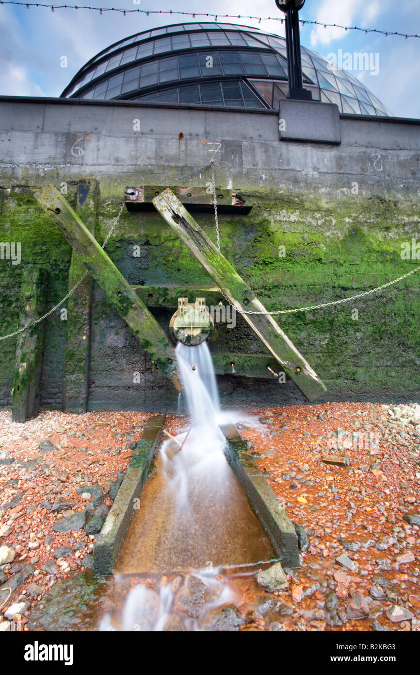 Sewage overflow outlet into the river Thames near City