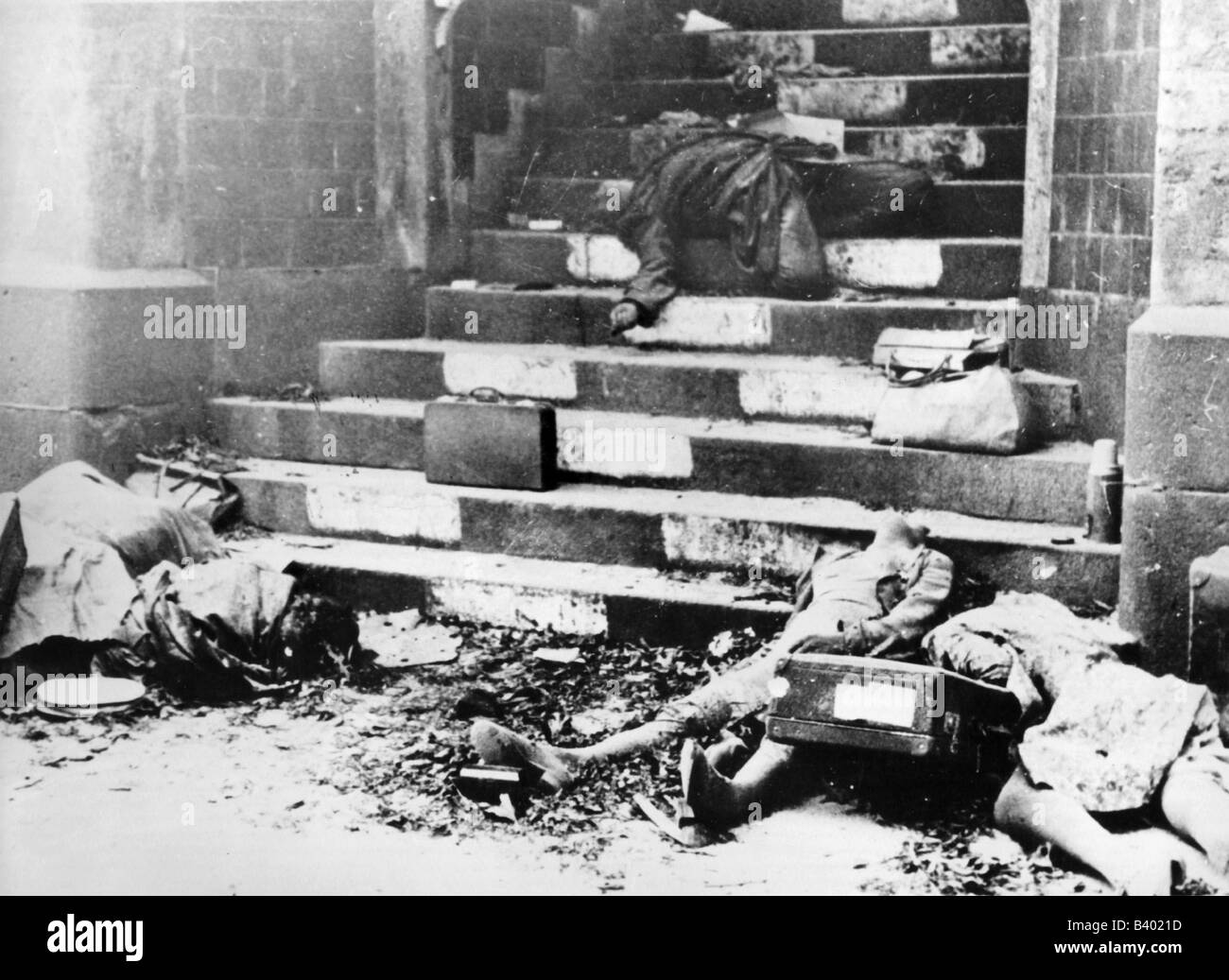 germany after world war ii Because of the cold war, there was no comprehensive peace settlement after the second world war as there had been in 1919 after france's defeat by germany,. germany after world war ii Because of the cold war, there was no comprehensive peace settlement after the second world war as there had been in 1919 after france's defeat by germany,.