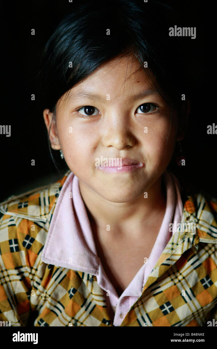 Stock Photo - White Hmong girl at Lung Dam village, Ha Giang Province, Vietnam - white-hmong-girl-at-lung-dam-village-ha-giang-province-vietnam-B48NKE