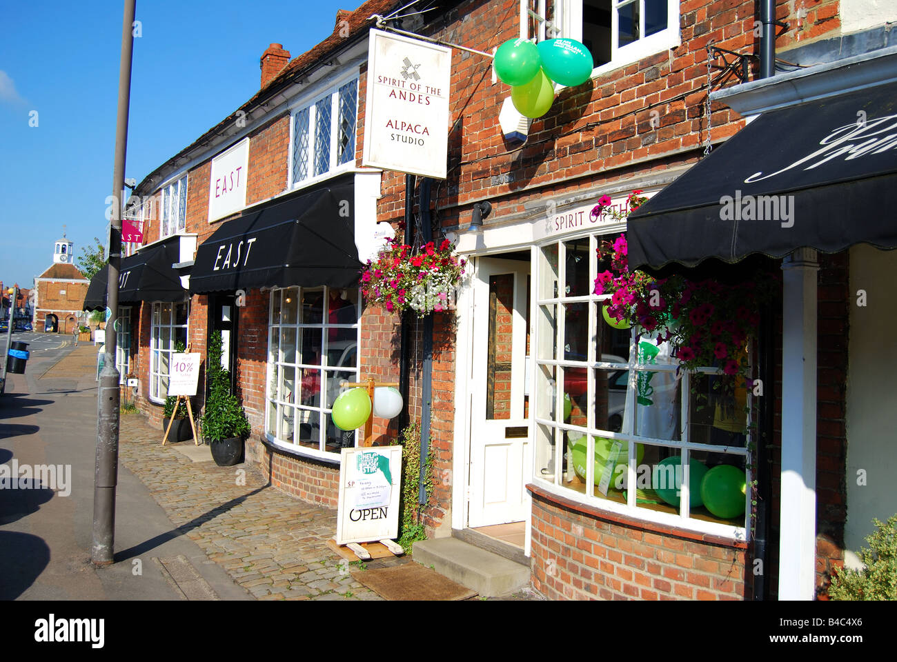 Period shops, The Broadway, Old Amersham, Buckinghamshire, England Stock Photo, Royalty Free