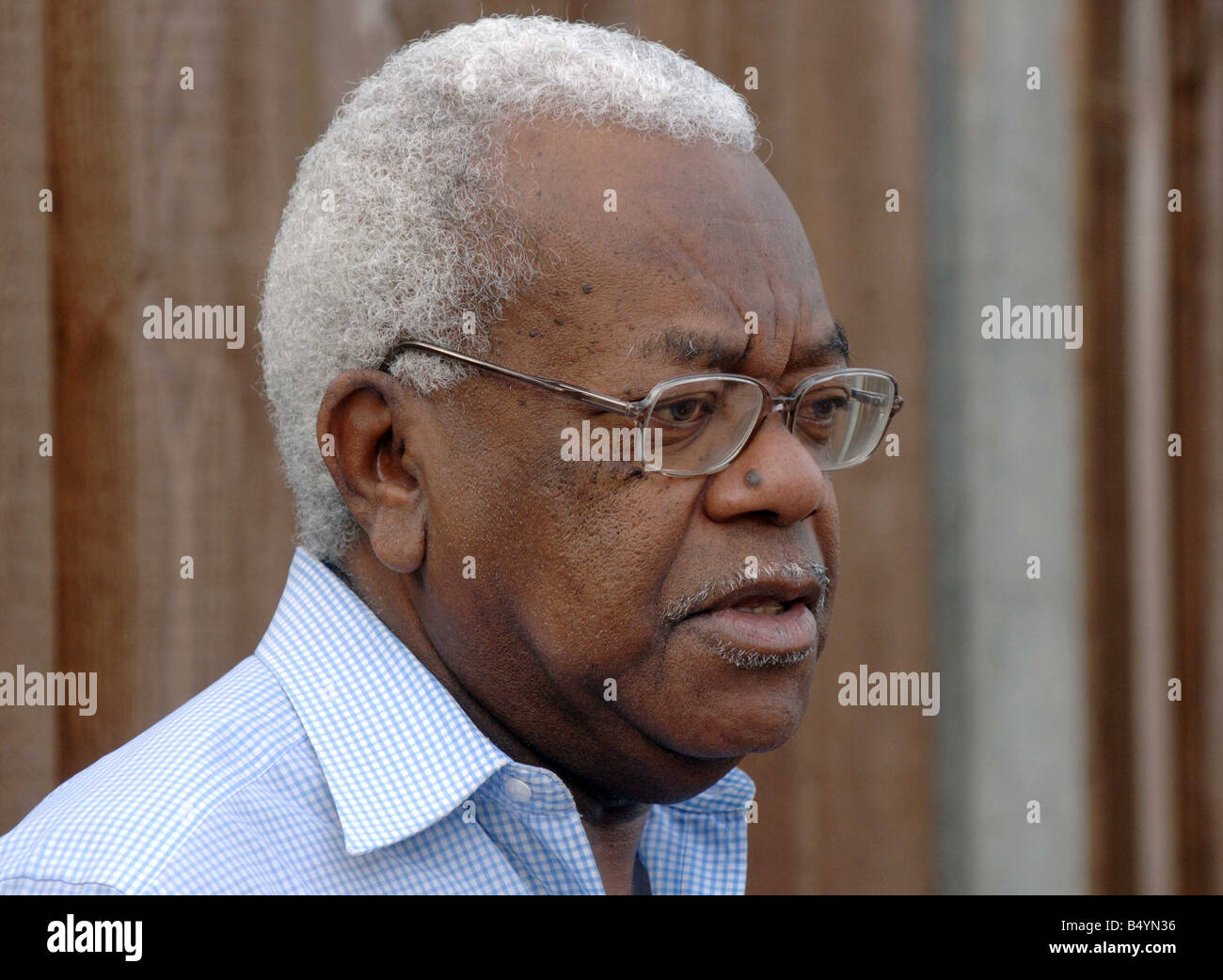 Save preview image - sir-trevor-mcdonald-pictured-near-his-home-in-east-sheen-south-west-B4YN36