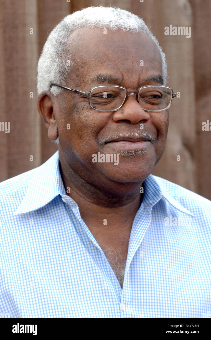 Save preview image - sir-trevor-mcdonald-pictured-near-his-home-in-east-sheen-south-west-B4YN3H