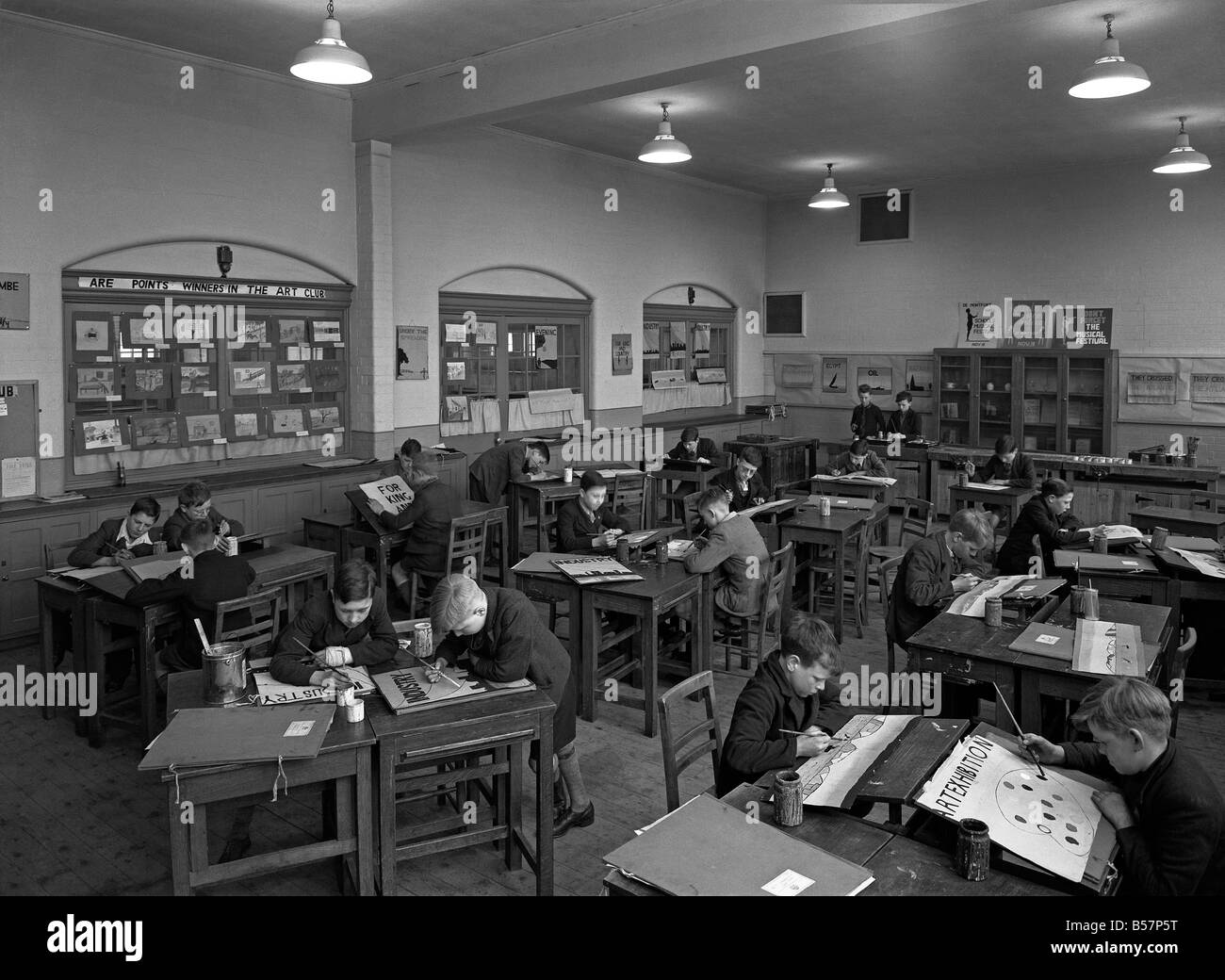 Boys art class at a school in Leicester, England, c. 1955 Stock Photo