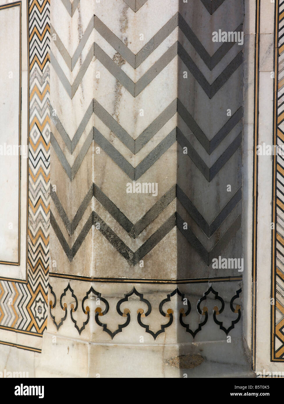 Taj Mahal Chevron Column Stock Photo, Royalty Free Image: 20811033 - Alamy