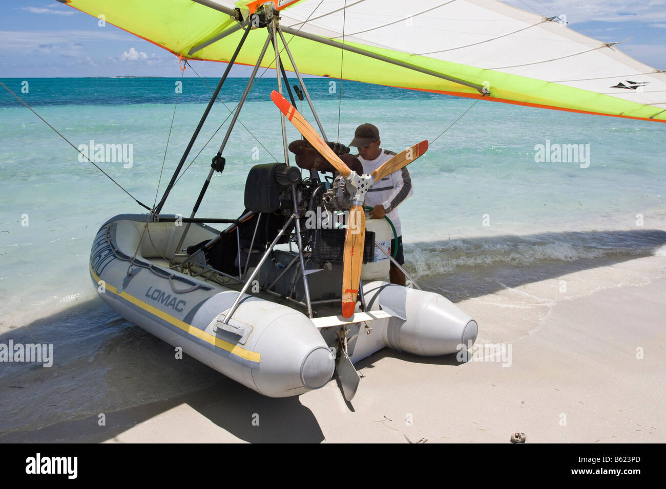 Motorised hang glider being refueled, ULTrike, Ultra Light airplane