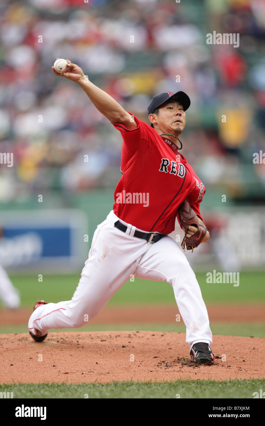 Boston Red Sox 18 Daisuke Matsuzaka pitches to the New York Yankees