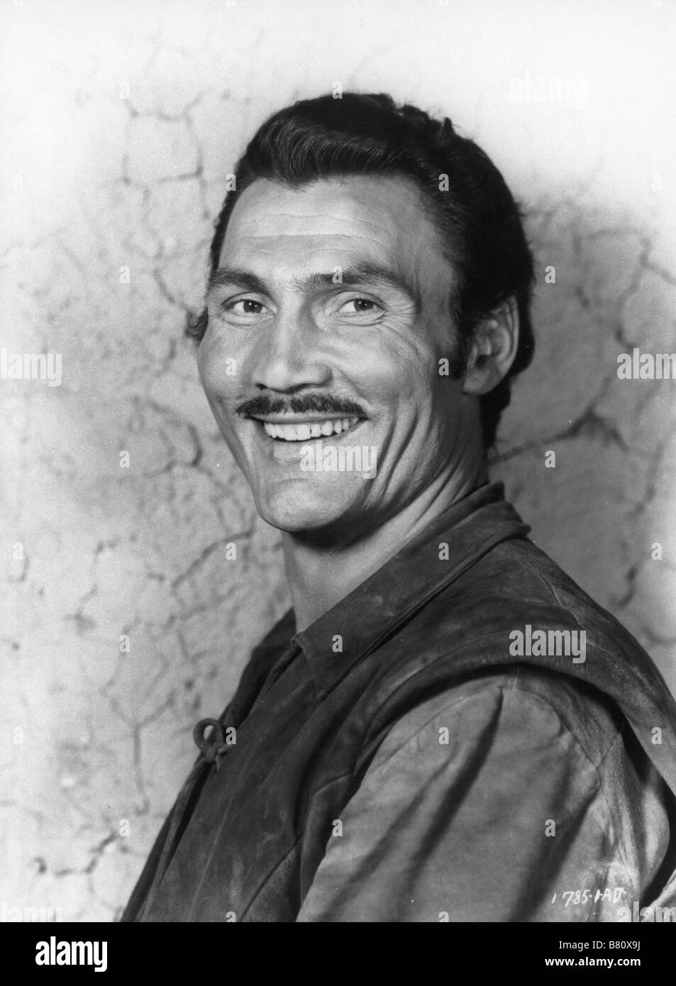 Jack Palance in Kiss of Fire 1955 usa Le tigre Directed by Joseph M Newman ...