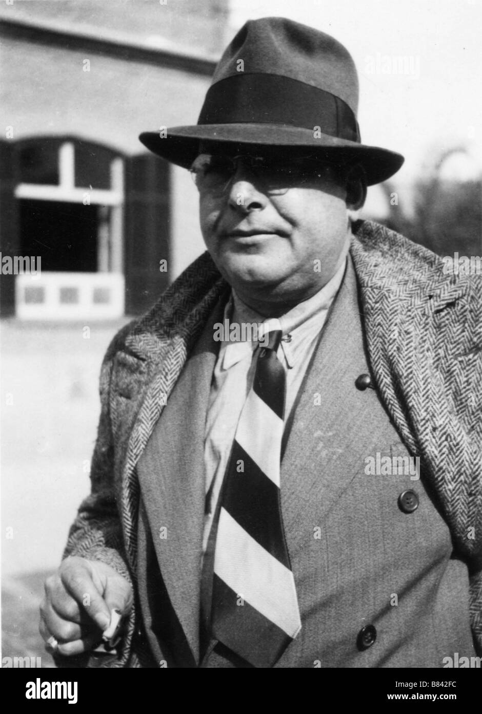 Archie Mayo net worth salary