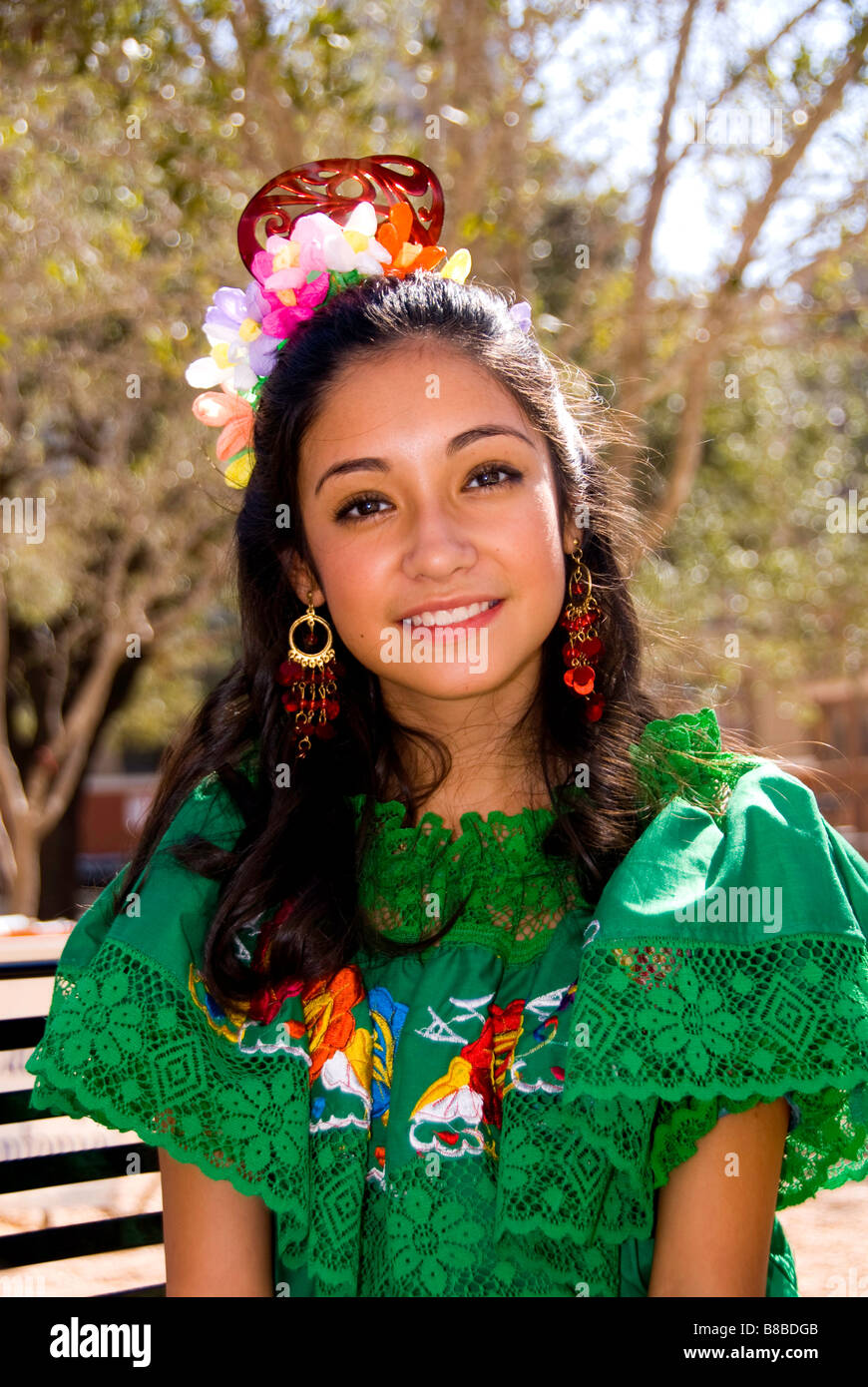 san antonio single hispanic girls I'd lived previously in brownsville, san antonio, el paso, and houston, and i'd of latinos, it irked me that the city was obsessed with latin american culture austin had tried and failed six times to pass a single-member-district ballot initiative i passed two very proud parents and a girl in a flaming hot-pink quinceañera. san antonio single hispanic girls I'd lived previously in brownsville, san antonio, el paso, and houston, and i'd of latinos, it irked me that the city was obsessed with latin american culture austin had tried and failed six times to pass a single-member-district ballot initiative i passed two very proud parents and a girl in a flaming hot-pink quinceañera.