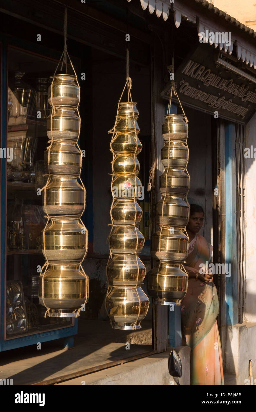 India Tamil Nadu Kumbakonam Kumbeshwara Bazaar shop selling locally