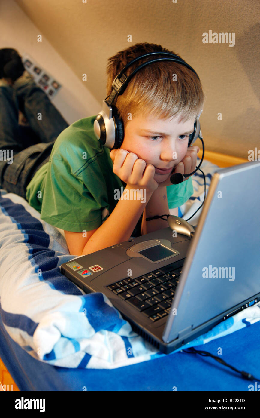 Boy chat rooms Boy chat rooms